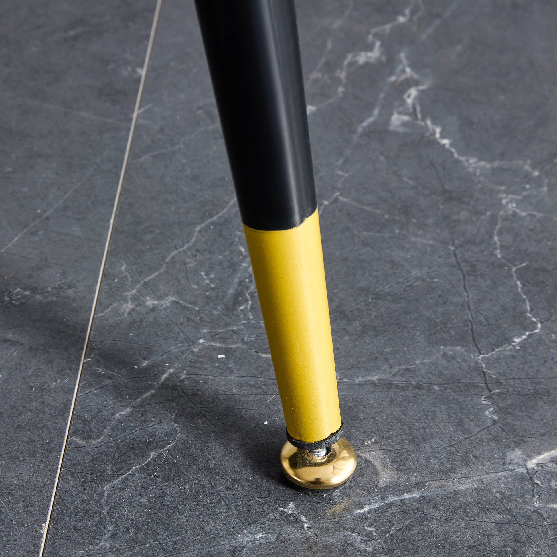 Table And Chair Set. Large Modern Rectangular Table With Black Textured Top And Black Metal Legs. Soft And Comfortable Pu Seats, Faux Leather Upholstered Seats And Sturdy Metal Legs. White Black Seats 4 Sintered Stone