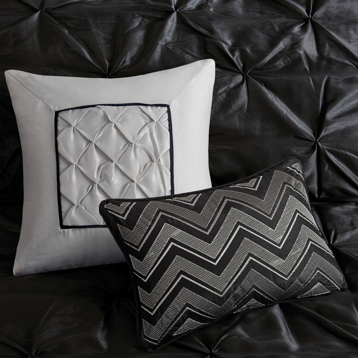 7 Piece Tufted Comforter Set Black Cal King California King Black Polyester
