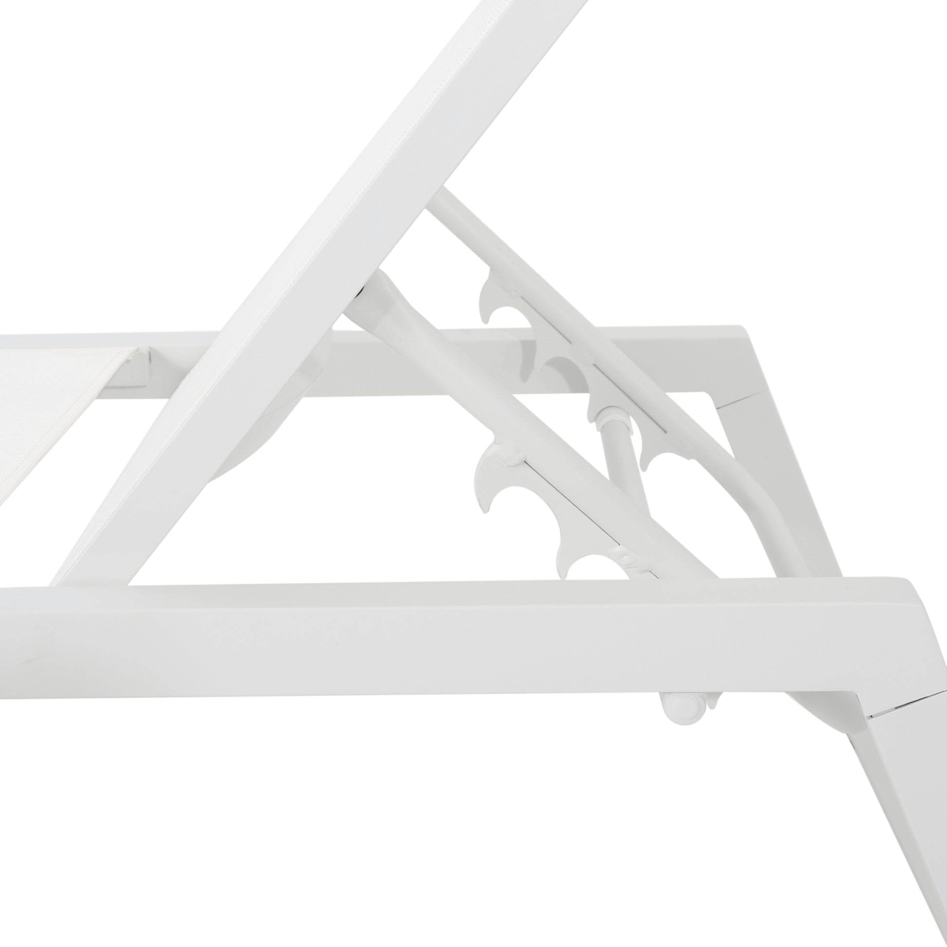 Myers Chaise Lounge Mp2 White Metal Mesh