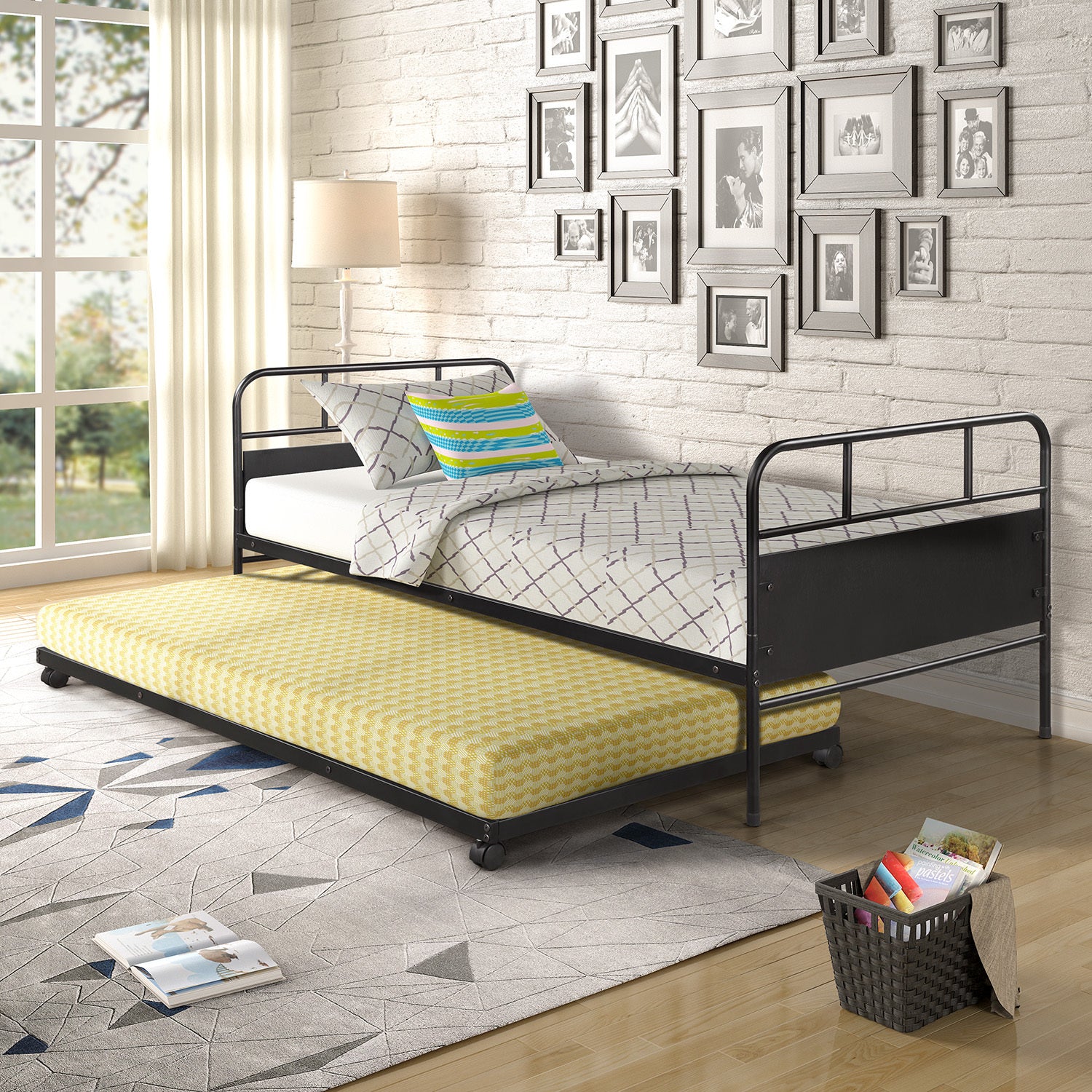 Metal Daybed Platform Bed Frame With Trundle Built In Casters, Twin Size Black Metal