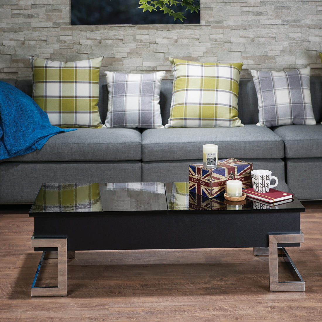 Calmam Black High Gloss & Chrome Finish Coffee Table W Lift Top Black Synthetic Wood