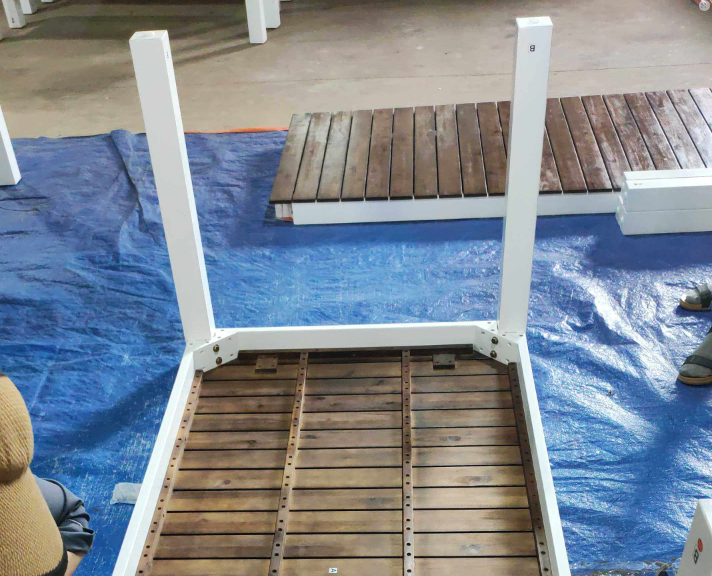 Leg59256.00Dbn Dark Brown White Acacia Wood