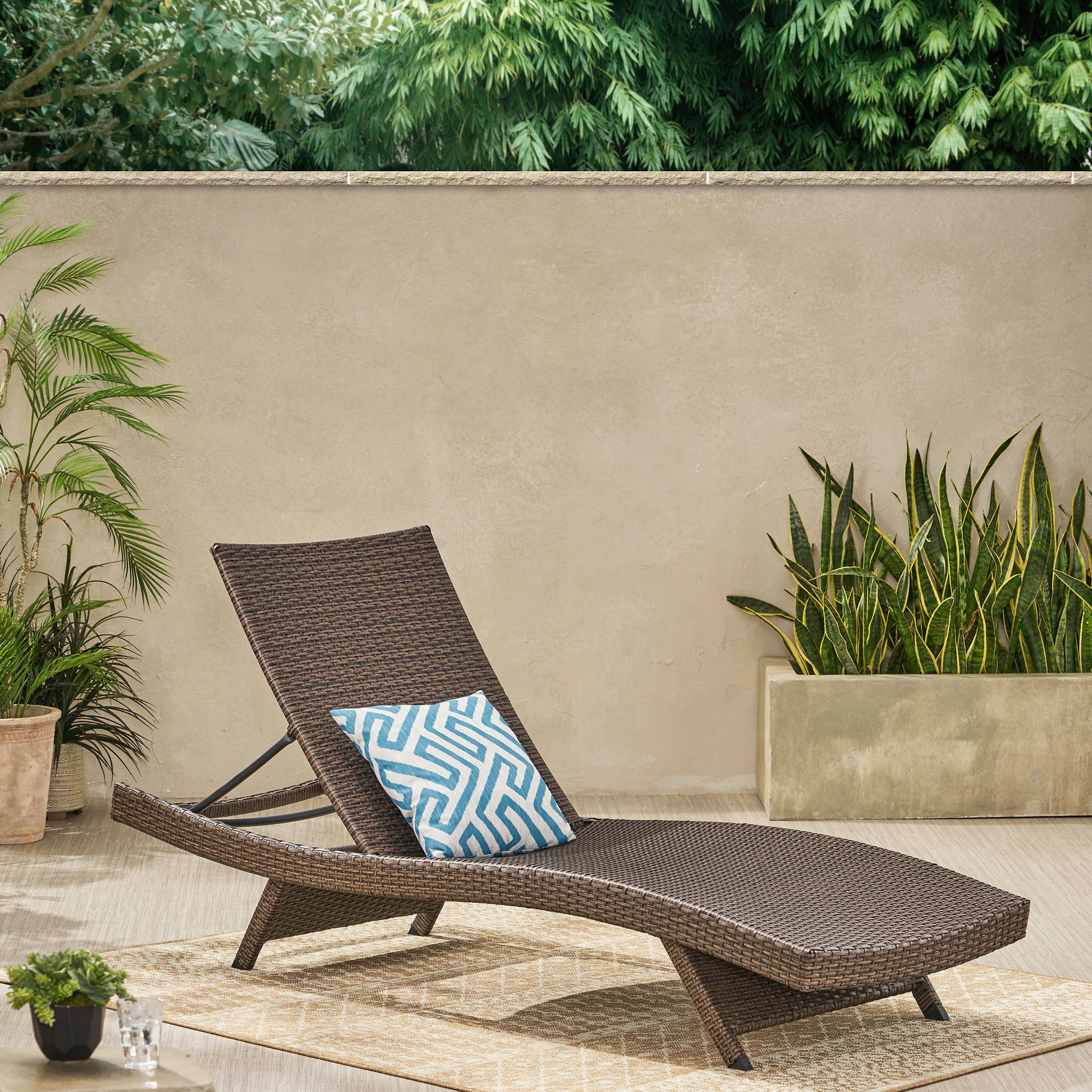 Salem Pe Wicker Chaise Lounge Mocha Rattan