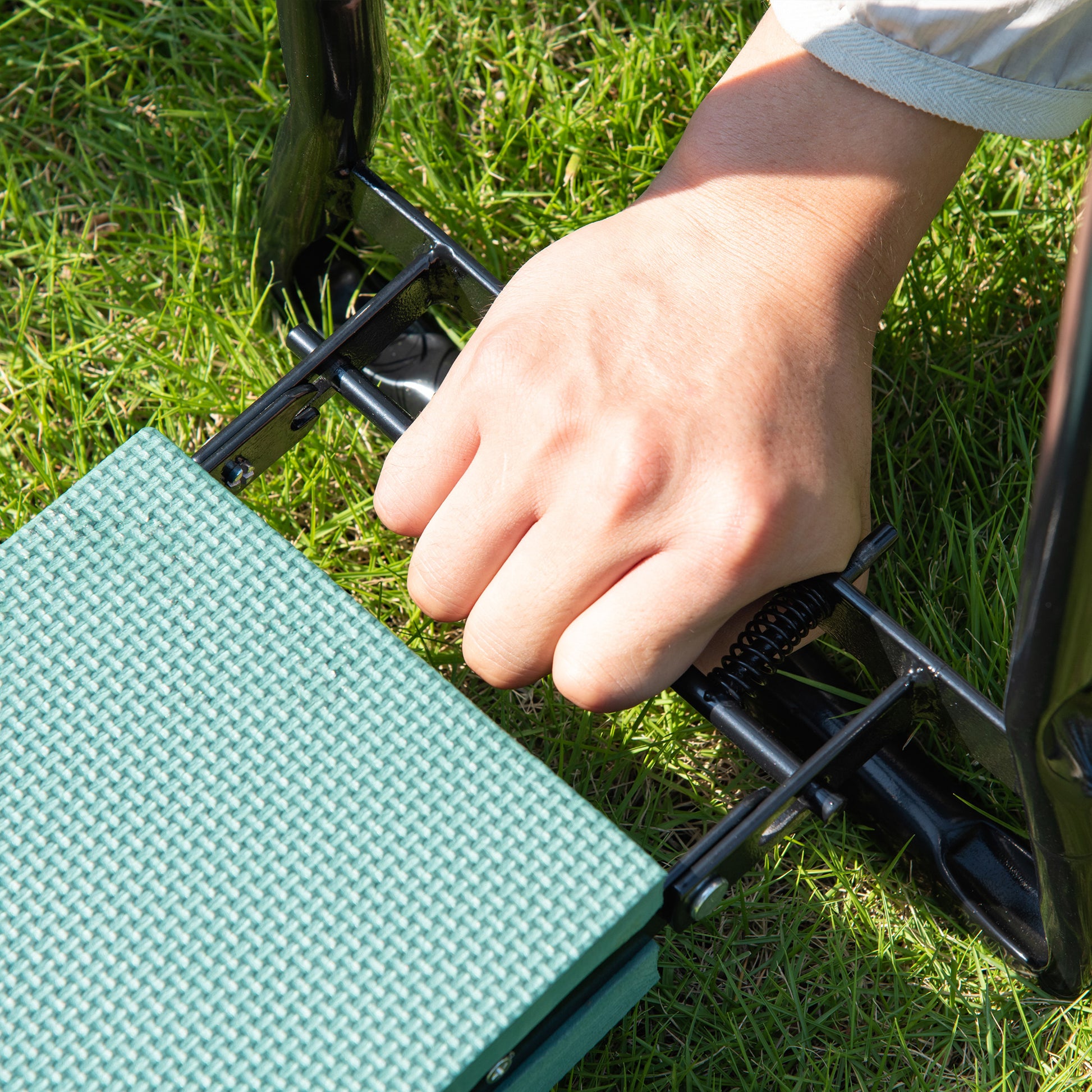 Outsunny Padded Garden Kneeler And Seat Bench, Padded Foldable Garden Stool, Green Green Steel