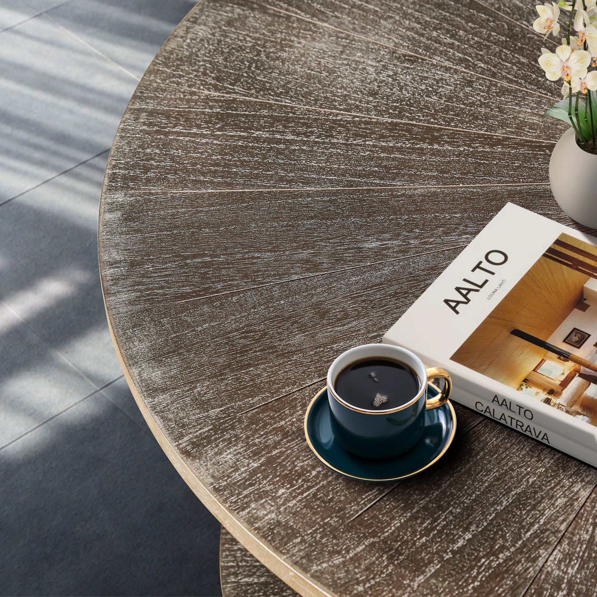 31.5"D X 31.5''W X 18.3''H Round Coffee Table With 2 Tier Storage, Farmhouse Living Room Cocktail Table With Black Metal Leg,Patchwork Desktop Effect Easy Assembly Antique Brown Antique Brown Brown Primary Living Space Antique Floor Mount Round Open