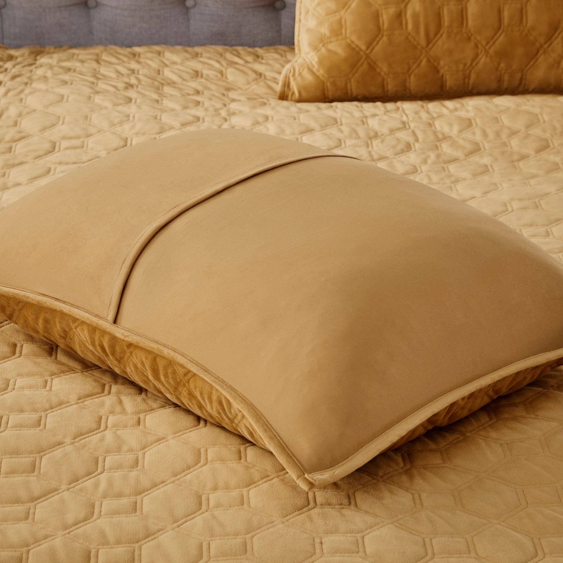 3 Piece Velvet Quilt Set Mustard King Cal King King Mustard Cotton