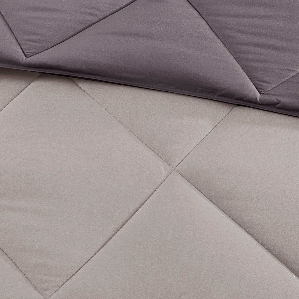 3M Scotchgard Diamond Quilting Reversible Down Alternative Comforter Set King Grey Polyester