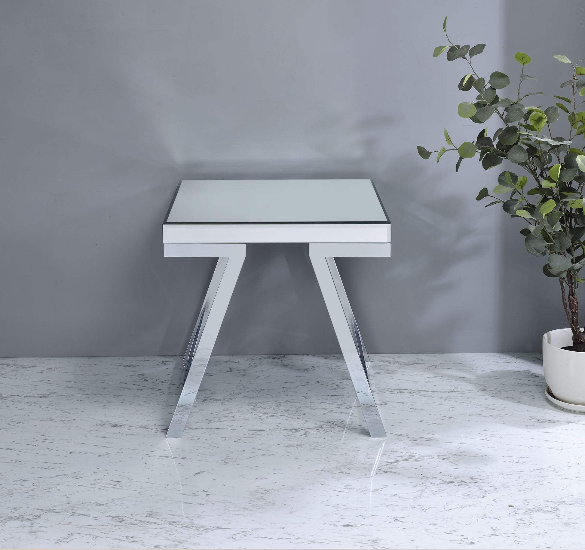 Alfresco Mirrored Top Square End Table Silver Silver Wood